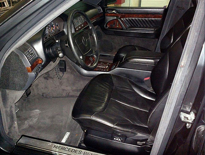 Mercedes Benz blindado, vista del interior